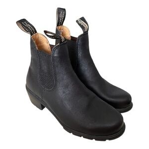 Blundstone Black Leather Chelsea Ankle Boots Like New